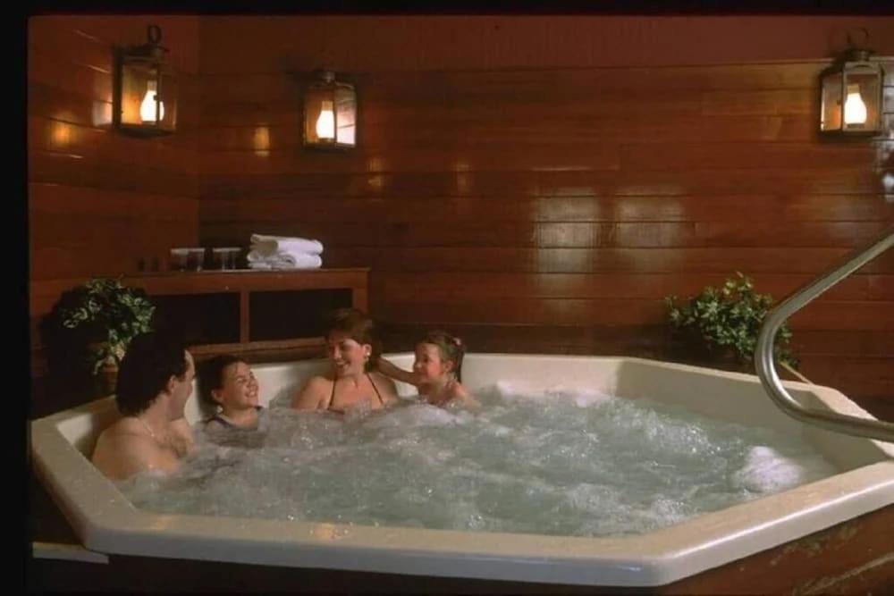 Gorgeous 1St Fl Mtn View Jiminy Suite Sleeps 4 Ski On Off Ганкок Екстер'єр фото